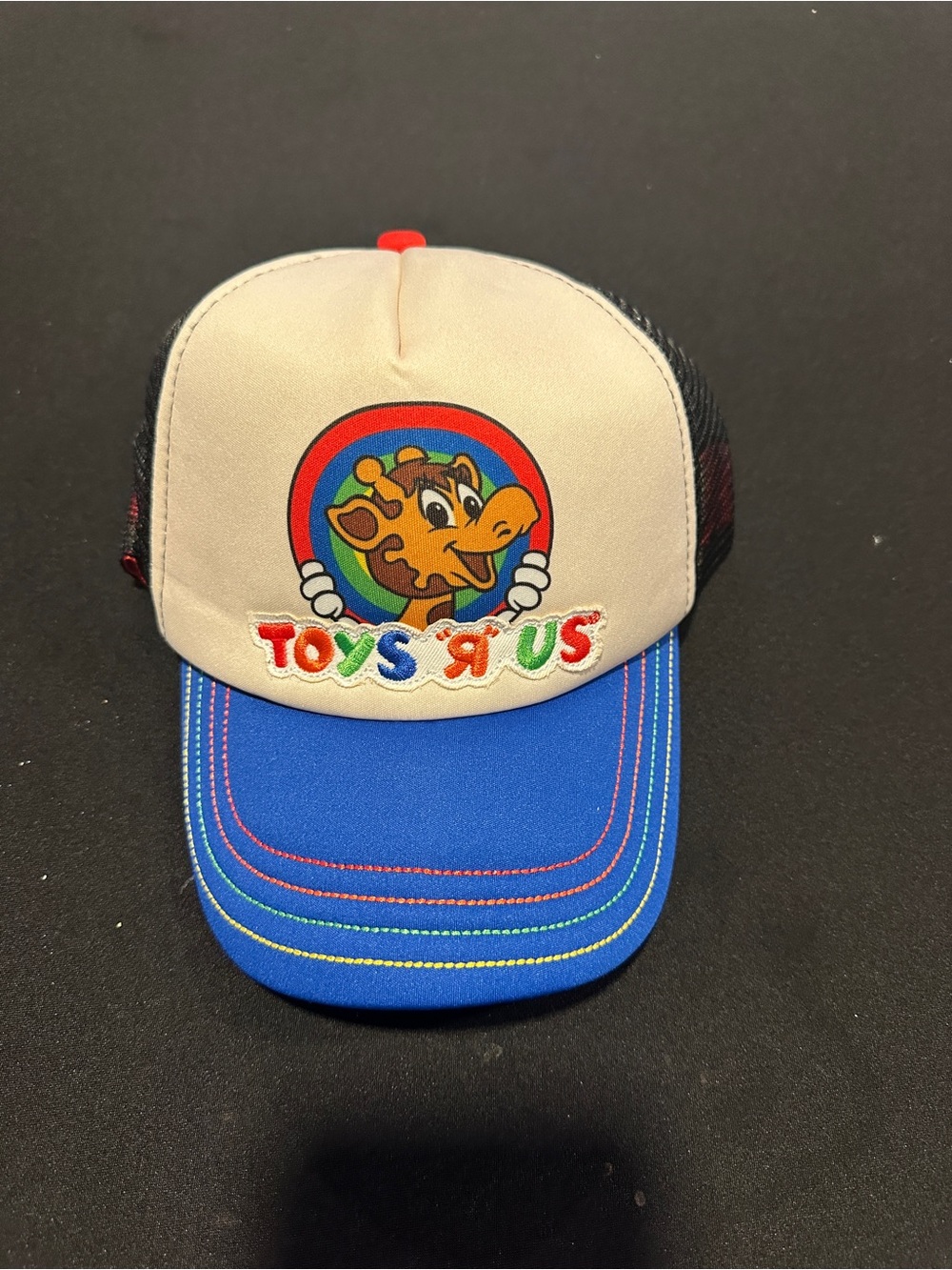 Toys R Us Geoffrey Giraffe unisex Trucker Hat Mesh Back Adjustable Colorblock